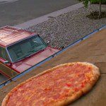 ¿Cuántas tomas hicieron falta para colgar la pizza en el tejado?